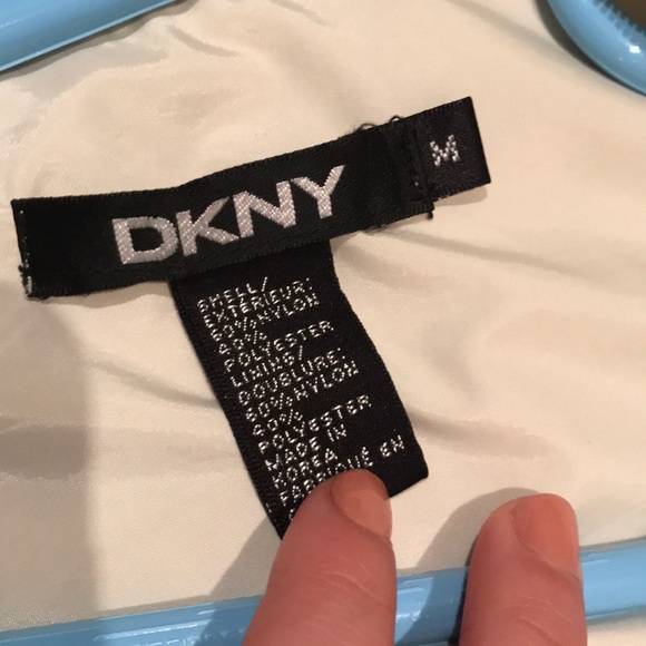 Windbreaker - Picture 3 of 4